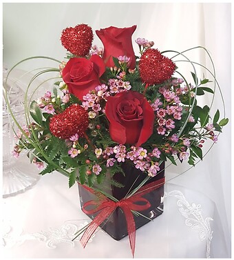 LOVE NOTE ♥ RED ROSES IN RED CUBE VASE